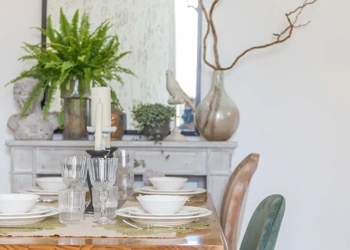 Le Bel Ombre Apartment